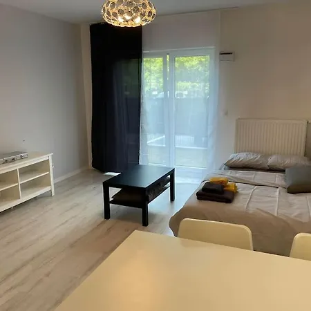 Apartment With Private Parking Warszawa Eksteriør bilde