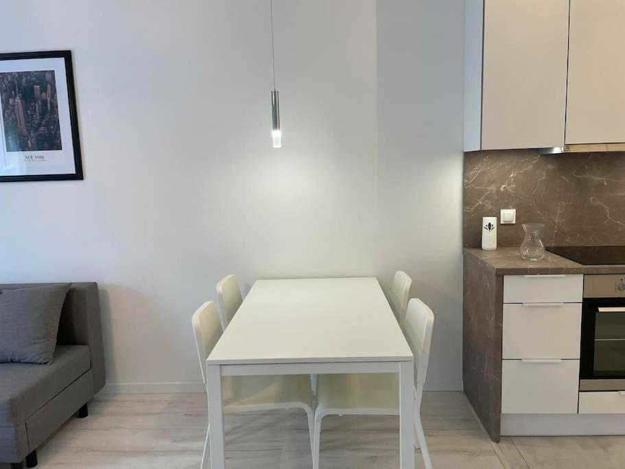 Apartamento With Private Parking Varsovia